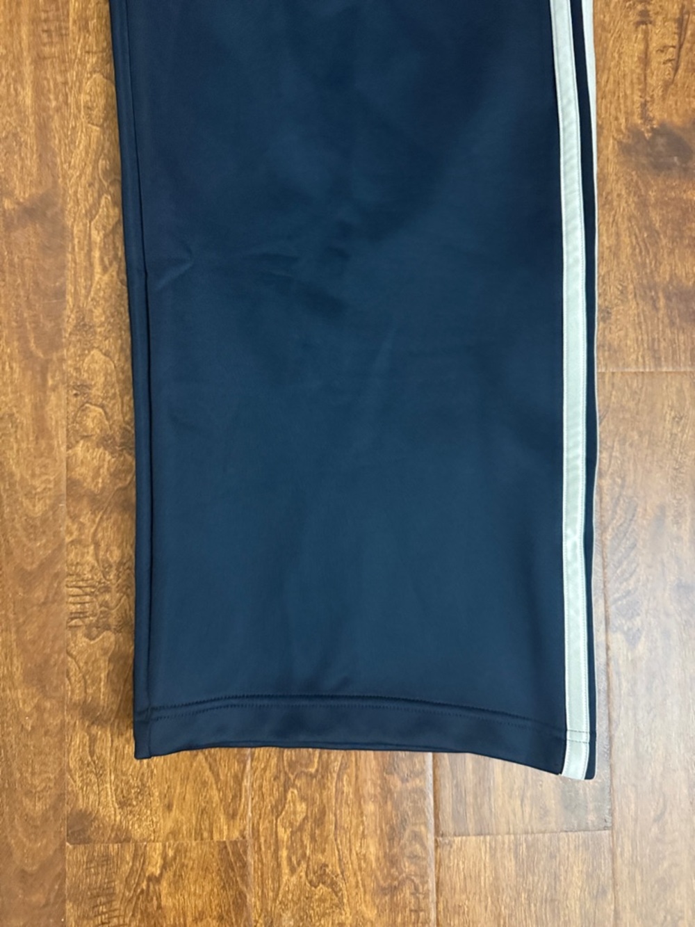 adidas Women’s Navy Joggers with White Side Stripes Size XL - Picture 4 of 16